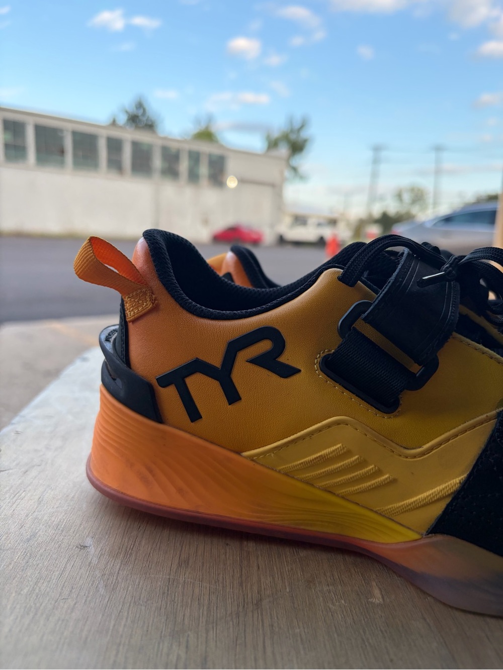 TYR lifters size 7.5 - Picture 7 of 11
